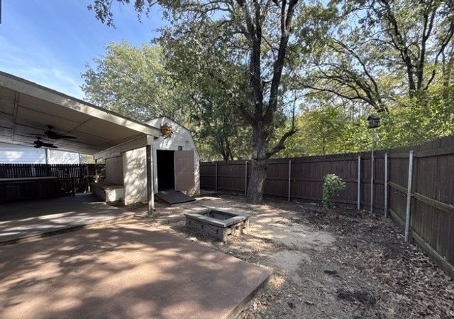 108 Indian Oaks Trail, West Tawakoni, TX 75474