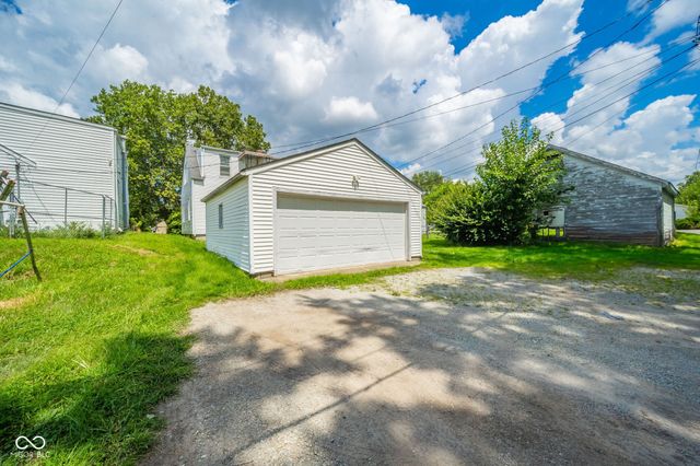 239 W 38th Street, Anderson, IN 46013
