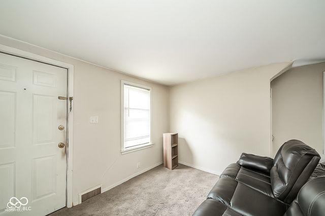 239 W 38th Street, Anderson, IN 46013