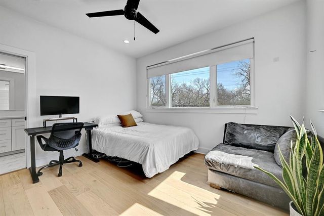 2812 E 4th ST 2, Austin, TX 78702