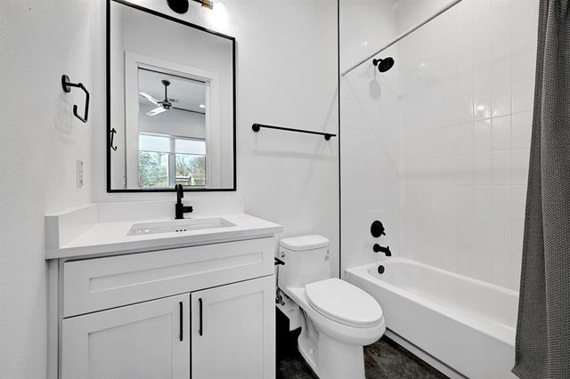 2812 E 4th ST 2, Austin, TX 78702