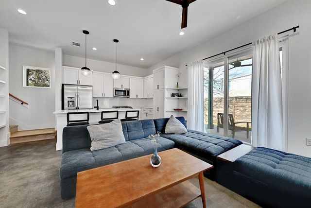 2812 E 4th ST 2, Austin, TX 78702