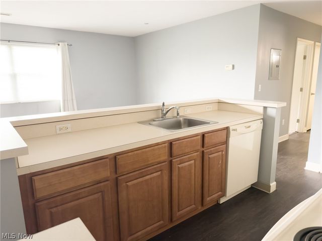 2885 Pease Drive 309, Rocky River, OH 44116