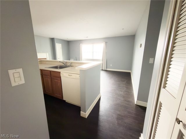 2885 Pease Drive 309, Rocky River, OH 44116