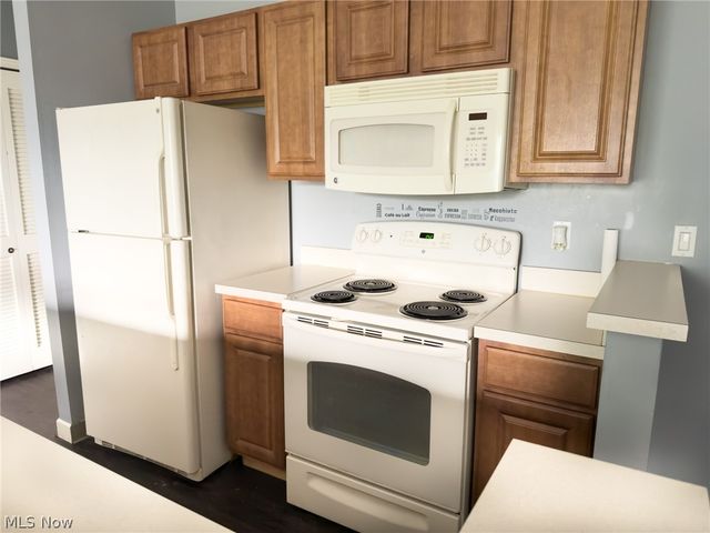 2885 Pease Drive 309, Rocky River, OH 44116