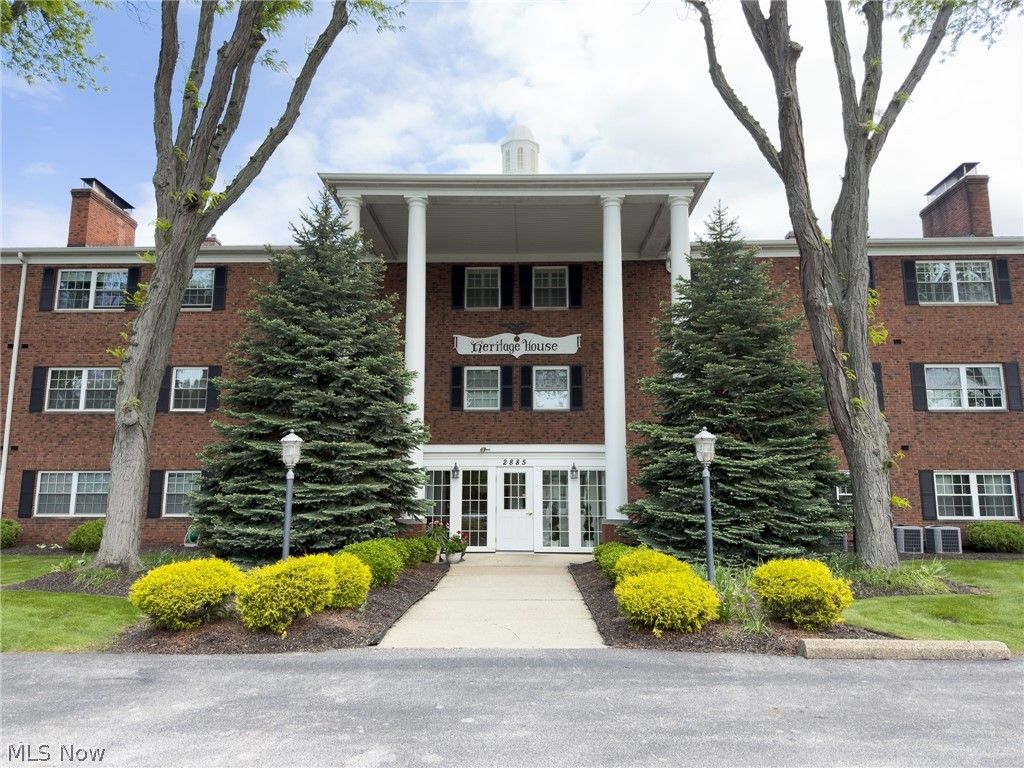2885 Pease Drive 309, Rocky River, OH 44116