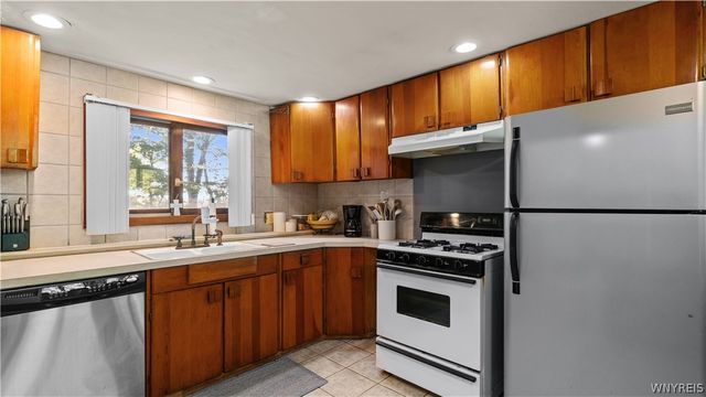 7075 South Abbott Road, Boston, NY 14075
