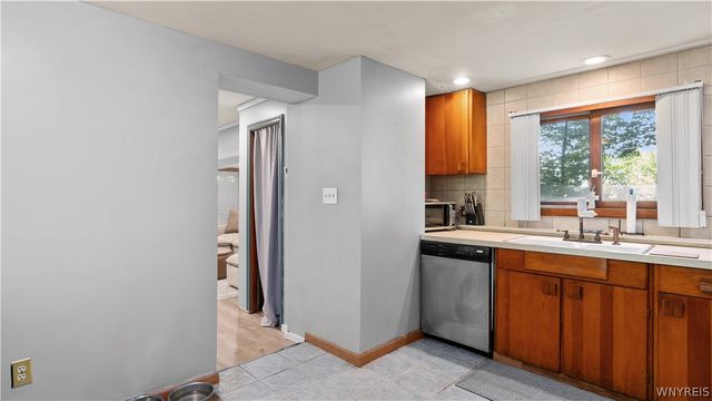 7075 South Abbott Road, Boston, NY 14075
