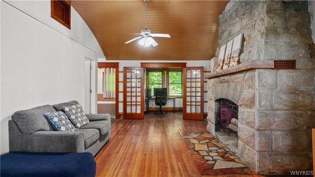 7075 South Abbott Road, Boston, NY 14075