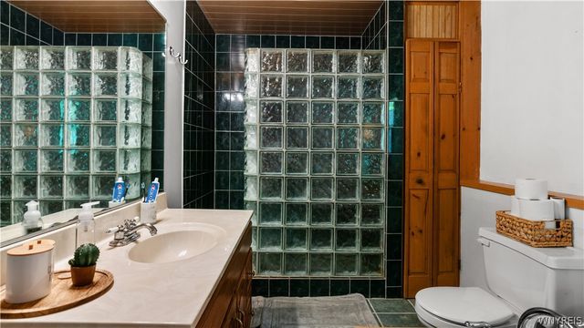 7075 South Abbott Road, Boston, NY 14075