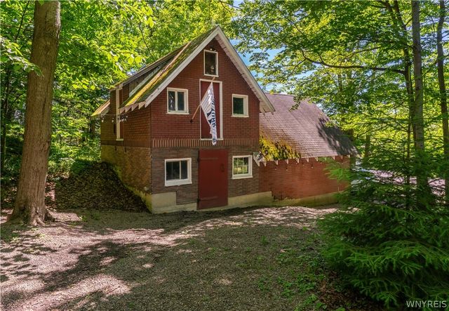 7075 South Abbott Road, Boston, NY 14075