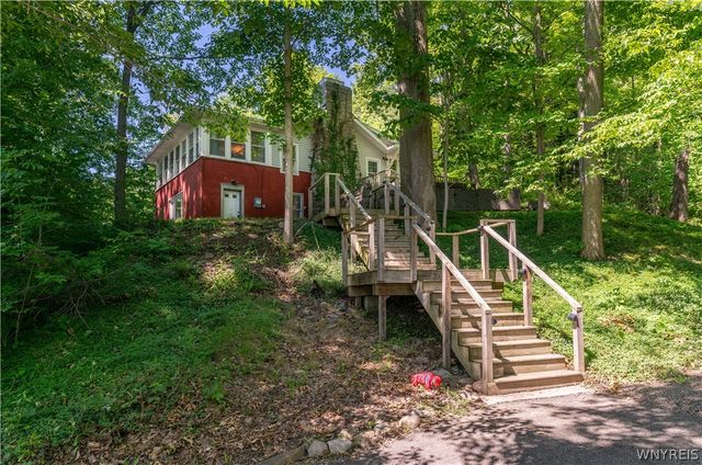7075 South Abbott Road, Boston, NY 14075