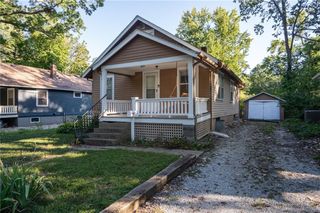 317 E 17th Street, Lawrence, KS 66044