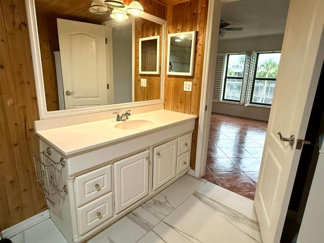896 N Federal Highway 325, Lantana, FL 33462