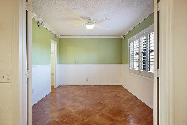 896 N Federal Highway 325, Lantana, FL 33462