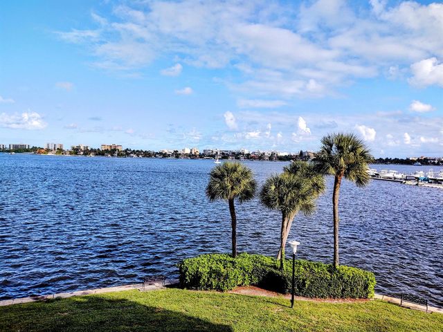 896 N Federal Highway 325, Lantana, FL 33462