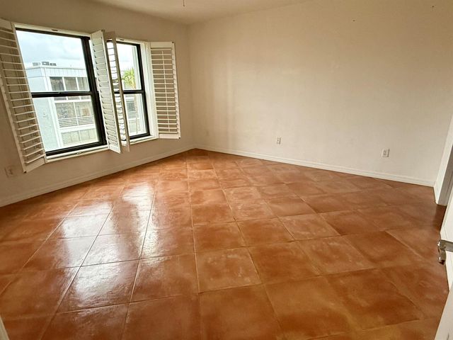 896 N Federal Highway 325, Lantana, FL 33462