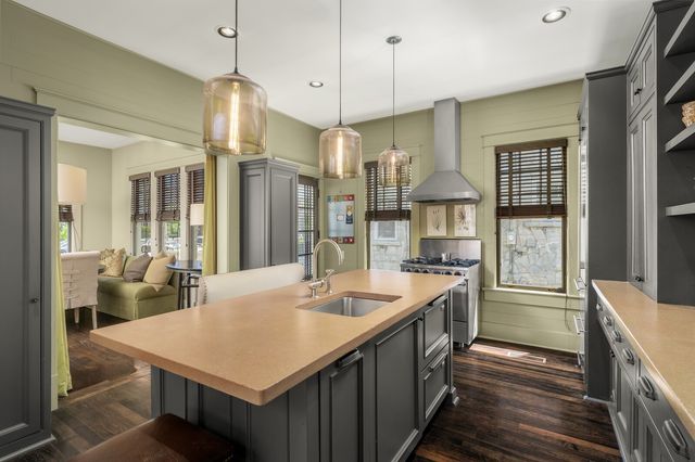 240 4th Ave, S, Franklin, TN 37064