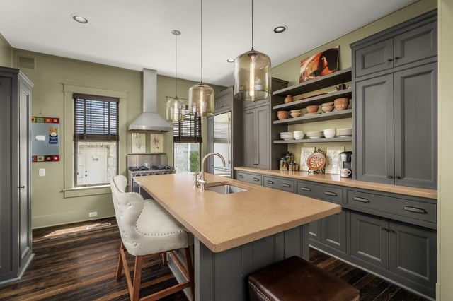 240 4th Ave, S, Franklin, TN 37064