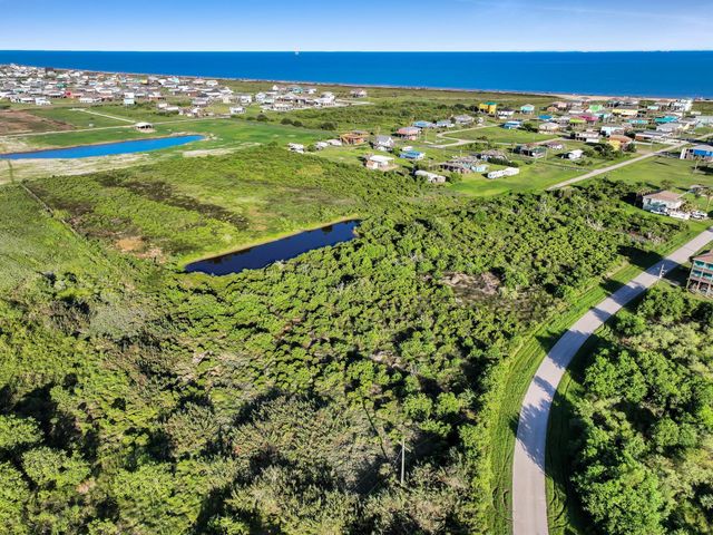 940 Wesley Way, Port Bolivar, TX 77650