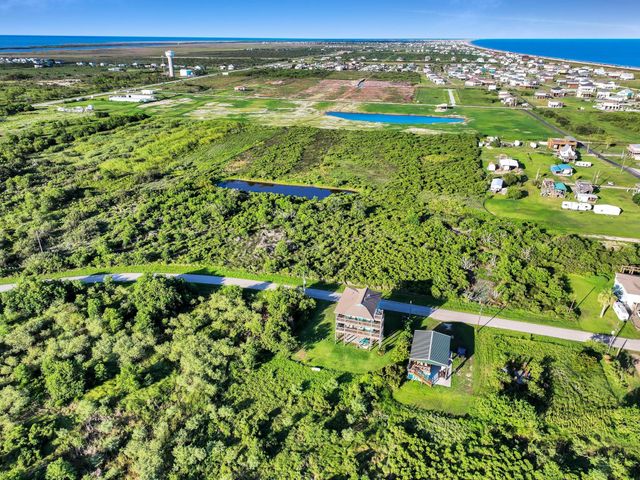 940 Wesley Way, Port Bolivar, TX 77650