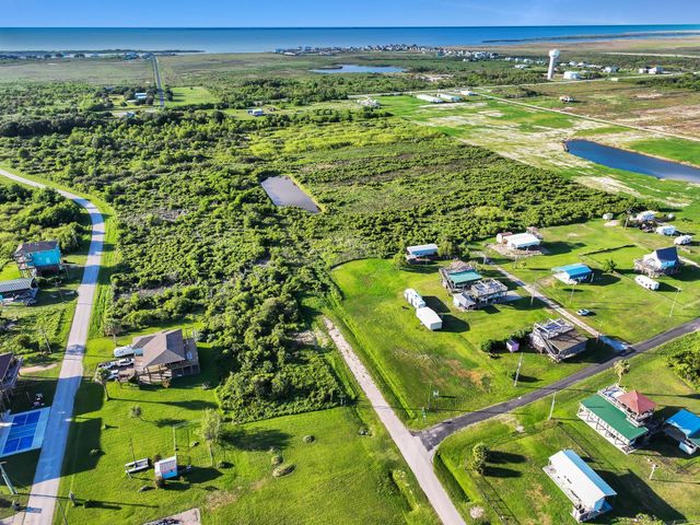 940 Wesley Way, Port Bolivar, TX 77650