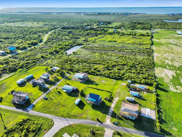 940 Wesley Way, Port Bolivar, TX 77650