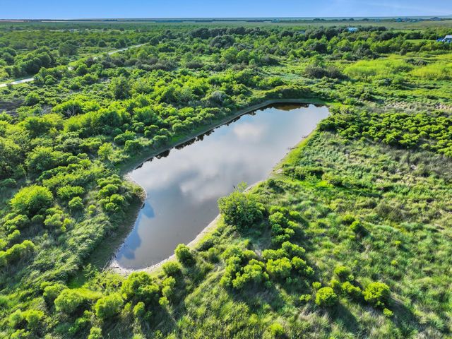 940 Wesley Way, Port Bolivar, TX 77650