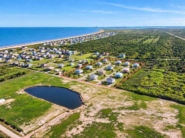 940 Wesley Way, Port Bolivar, TX 77650