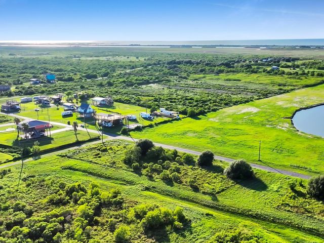 940 Wesley Way, Port Bolivar, TX 77650