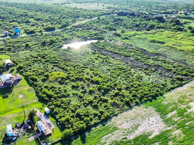 940 Wesley Way, Port Bolivar, TX 77650