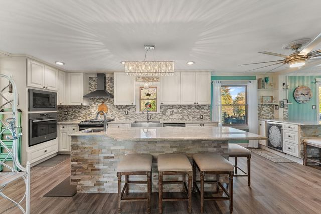 2405 Kings Court, Dyer, IN 46311