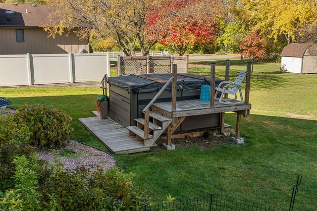 2405 Kings Court, Dyer, IN 46311