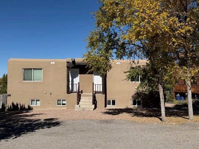 1309 Rufina Lane, Santa Fe, NM 87507