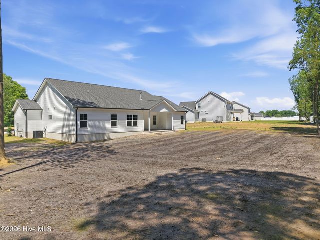 2939 Tucker Hill Drive, Grimesland, NC 27837