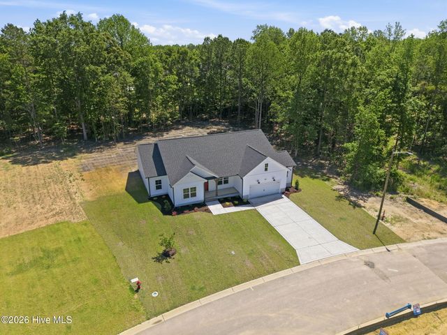 2939 Tucker Hill Drive, Grimesland, NC 27837