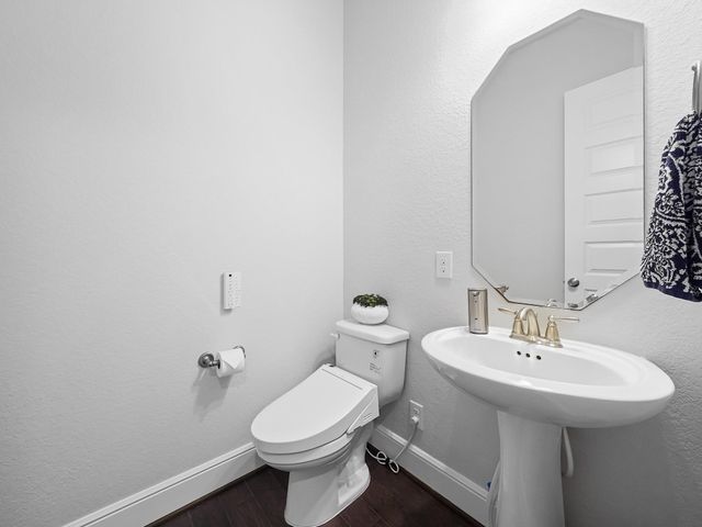 136 Thunder Valley Drive, Tomball, TX 77375