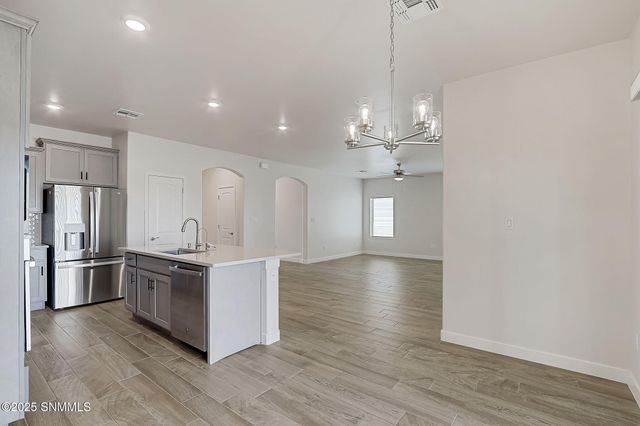 2091 Meteor Drive, Las Cruces, NM 88012