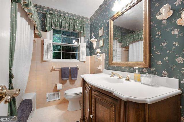 2976 Blackwood Road, Decatur, GA 30033