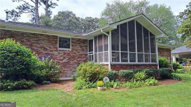 2976 Blackwood Road, Decatur, GA 30033