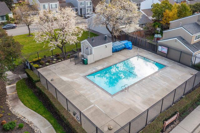 326 Meadowood Cir, San Ramon, CA 94583