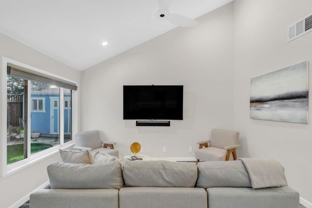 326 Meadowood Cir, San Ramon, CA 94583