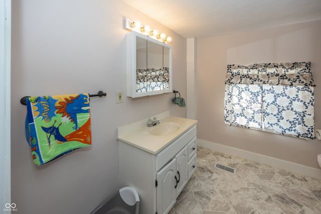 303 W Main Street, Lewisville, IN 47352