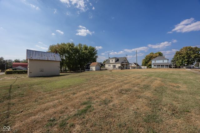 303 W Main Street, Lewisville, IN 47352