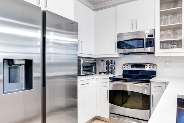 861 S Ocean Boulevard, Pompano Beach, FL 33062