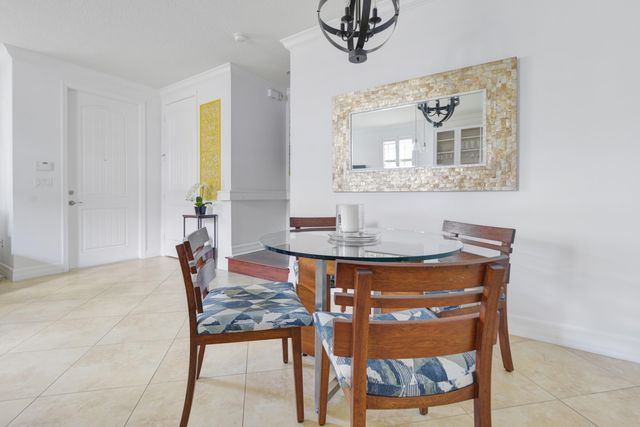 861 S Ocean Boulevard, Pompano Beach, FL 33062