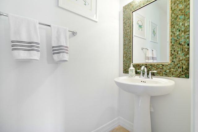 861 S Ocean Boulevard, Pompano Beach, FL 33062