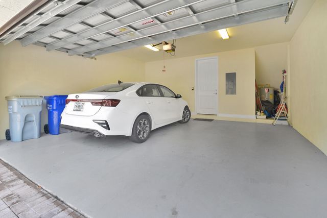 861 S Ocean Boulevard, Pompano Beach, FL 33062