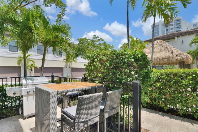 861 S Ocean Boulevard, Pompano Beach, FL 33062