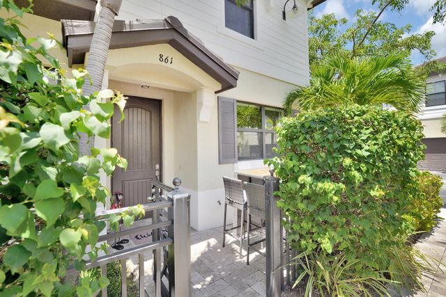 861 S Ocean Boulevard, Pompano Beach, FL 33062